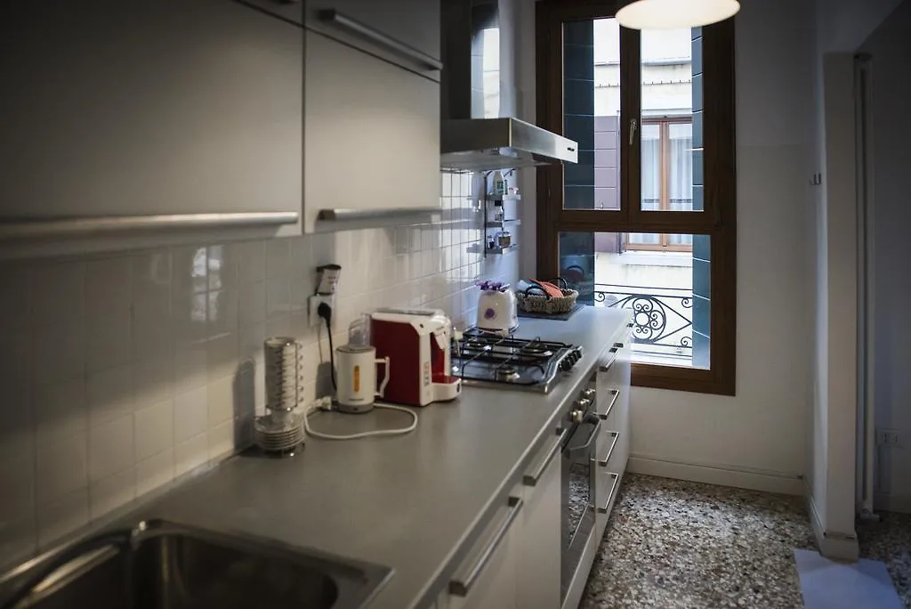 Ca Dorin Apartments Cannaregio Venice